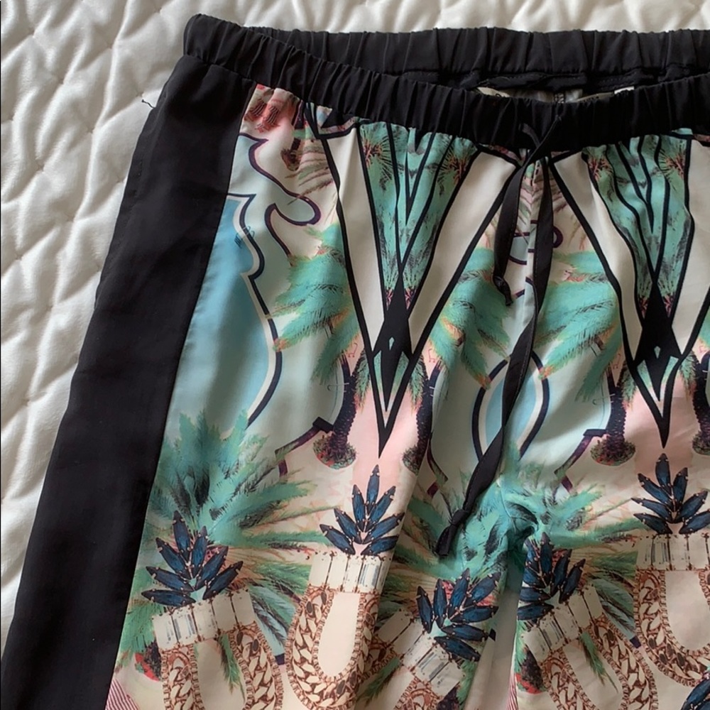 (2/$20) Silvian Heach Denim Printed Joggers - Picture 3 of 5